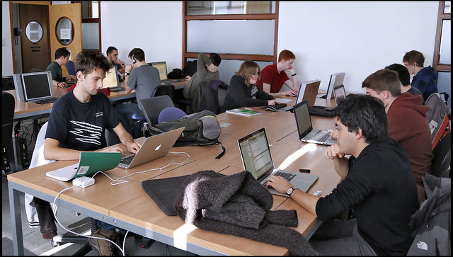 Informatika Adalah Kunci Teknologi Masa Kini